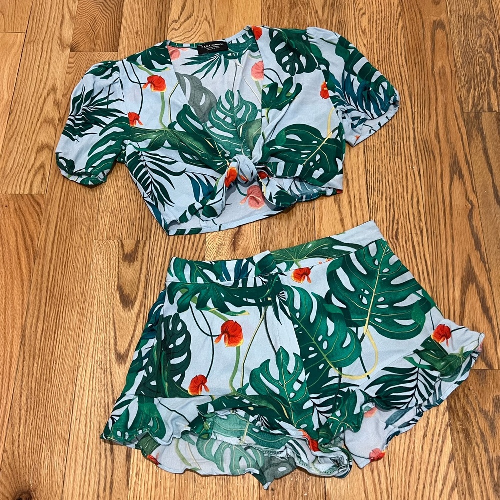 Zara tropical print woven match set with crop top and high waist shorts
